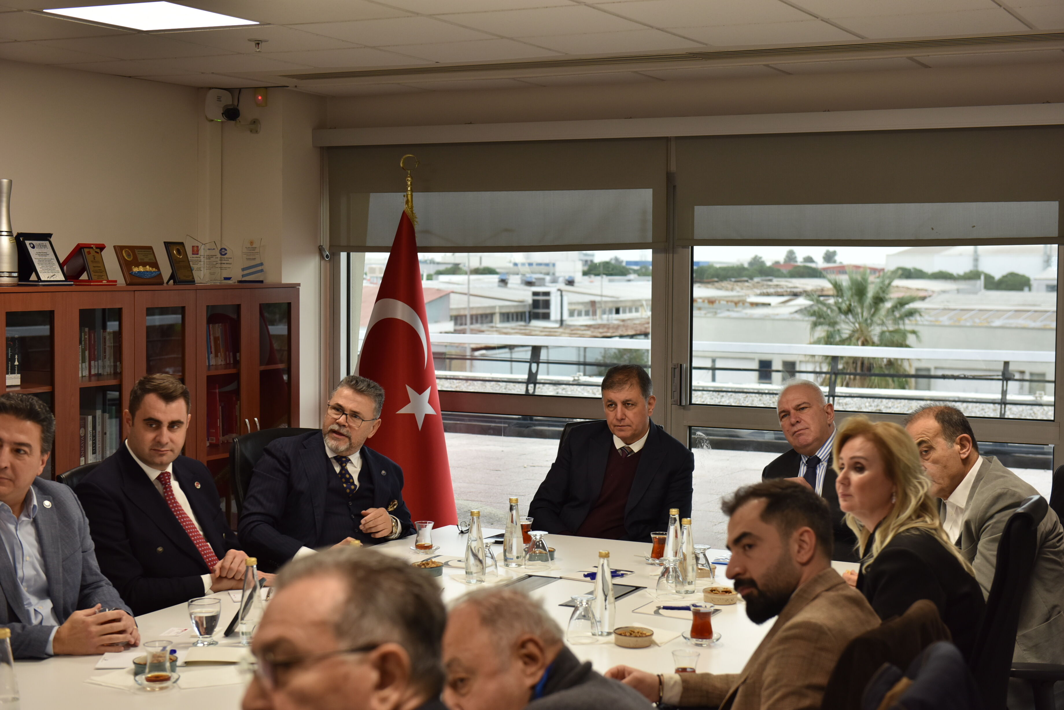 Başkan Tugay Ve Chp İl Yönetiminden İaosb’ye Ziyaret İaosb (3)