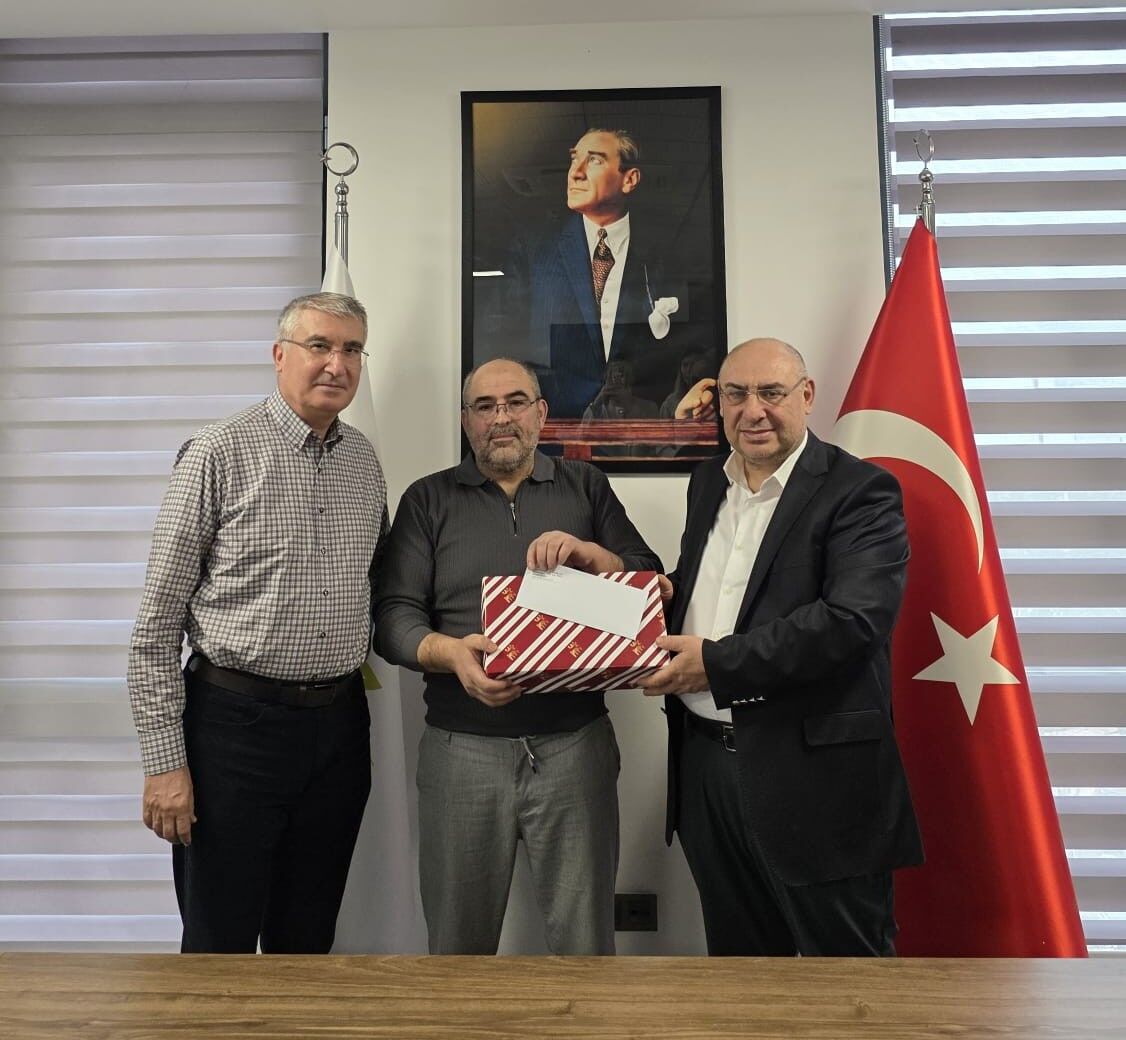 İzmir Doğalgaz Gn. Md. Yrd. Cebrail Özdemir Abone Zeki Bingöl Gn. Md. Ahmet Yetik