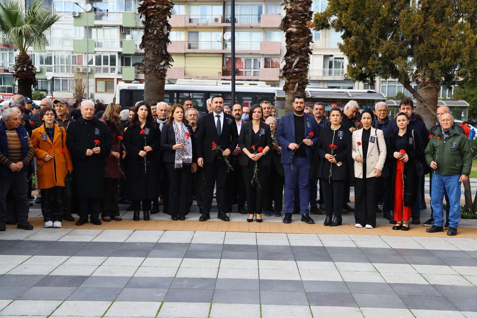 Uğur Mumcu Karabağlar'da Özlemle, Saygıyla Anıldı (5)