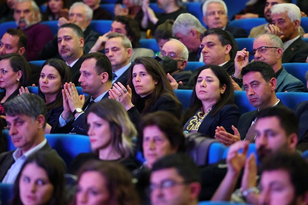 Çeşme Belediye Başkanı Lâl Denizli, “İzmir’de Afet” Söyleşisinde Çeşme’nin Afet Hazırlık Modelini Anlattıphoto 2026 02 17 14 16 14 2