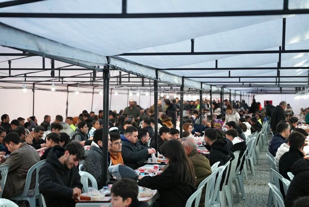 Çeşme’de Ramazan Birlikte Yaşanıyor İlk 3 Gün Yoğun Ilgi Gördüphoto 2026 02 20 20 02 43
