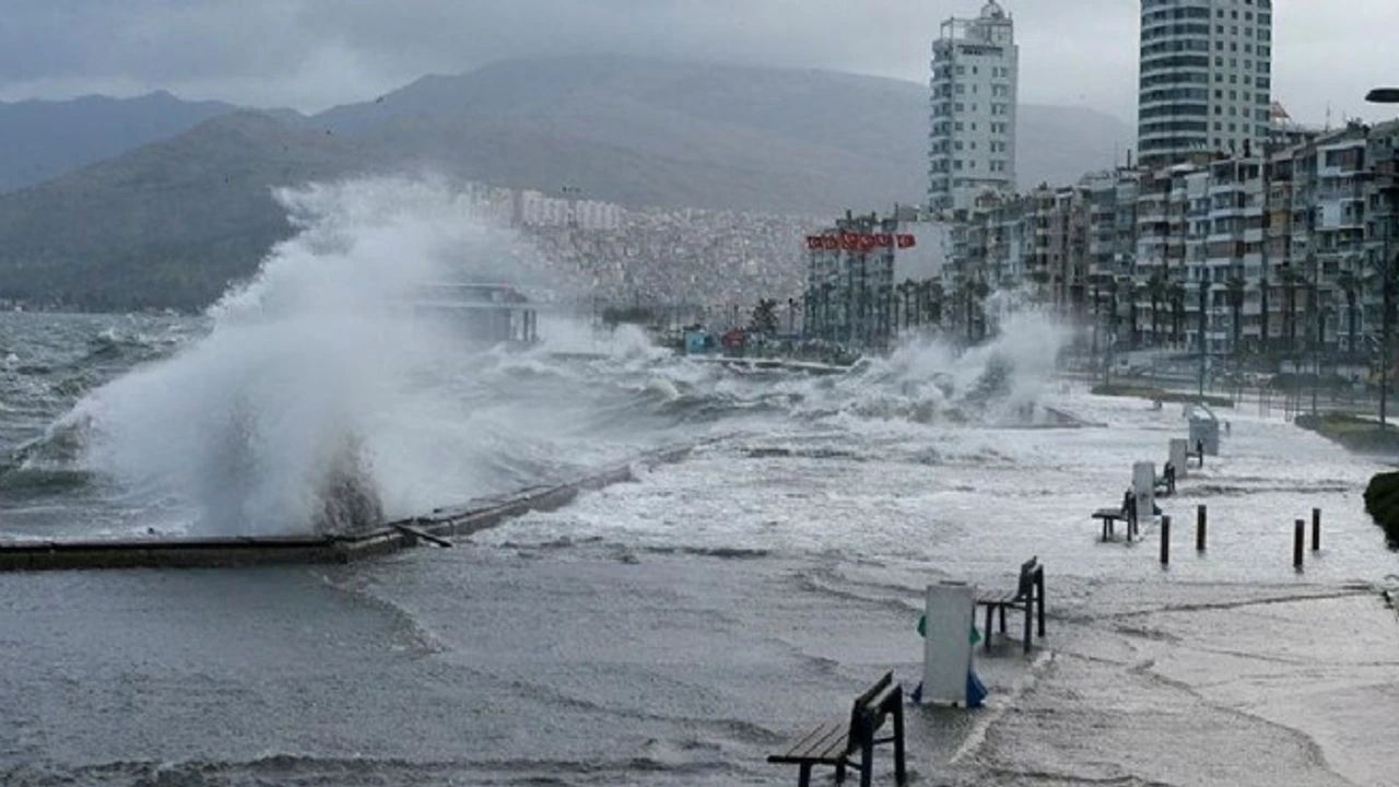 Hizi 80 Km Ye Kadar Cikacak Izmir E Firtina Uyarisi 1138521
