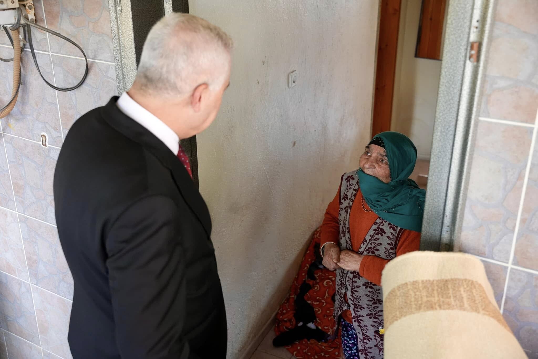 Kemalpaşa’da Seli̇n Tüm İzleri̇ Si̇li̇ni̇yor (5)
