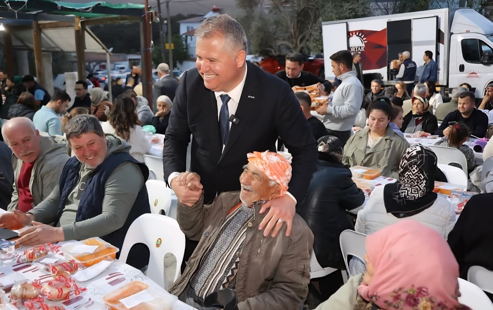 Urla’da Ramazan Sofraları Birlik Ve Kardeşlik İçin Kuruluyor (3)
