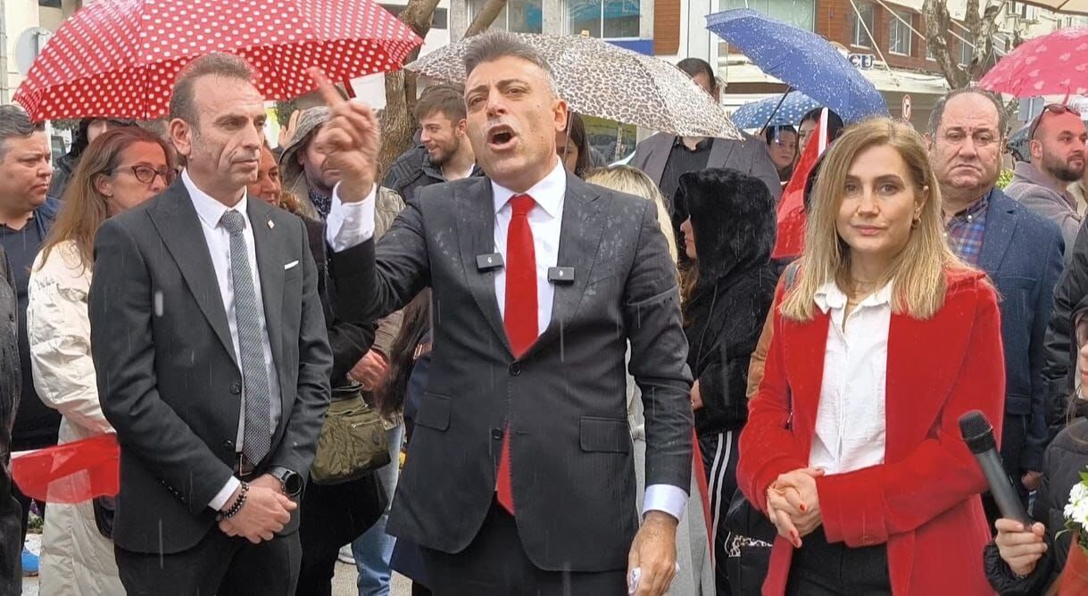 Yenilik Partisi Açılış 2