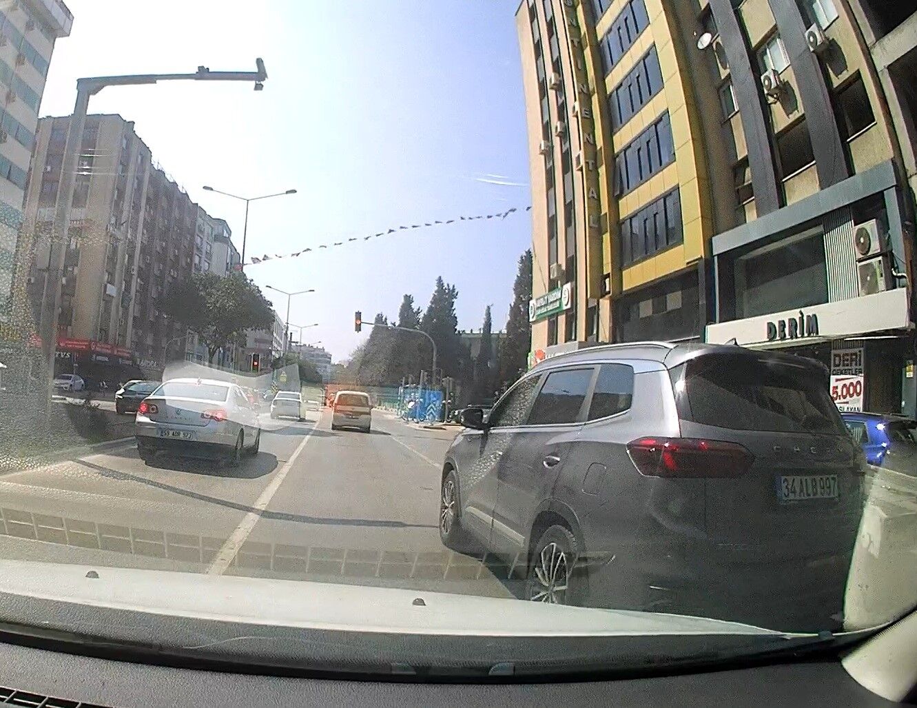 A W669869 04