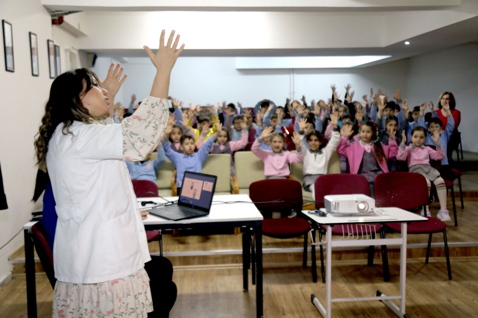 Bayraklı’da 14 Okulda 2 Bin 200 Öğrenciye Hijyen Eğitimi (3)