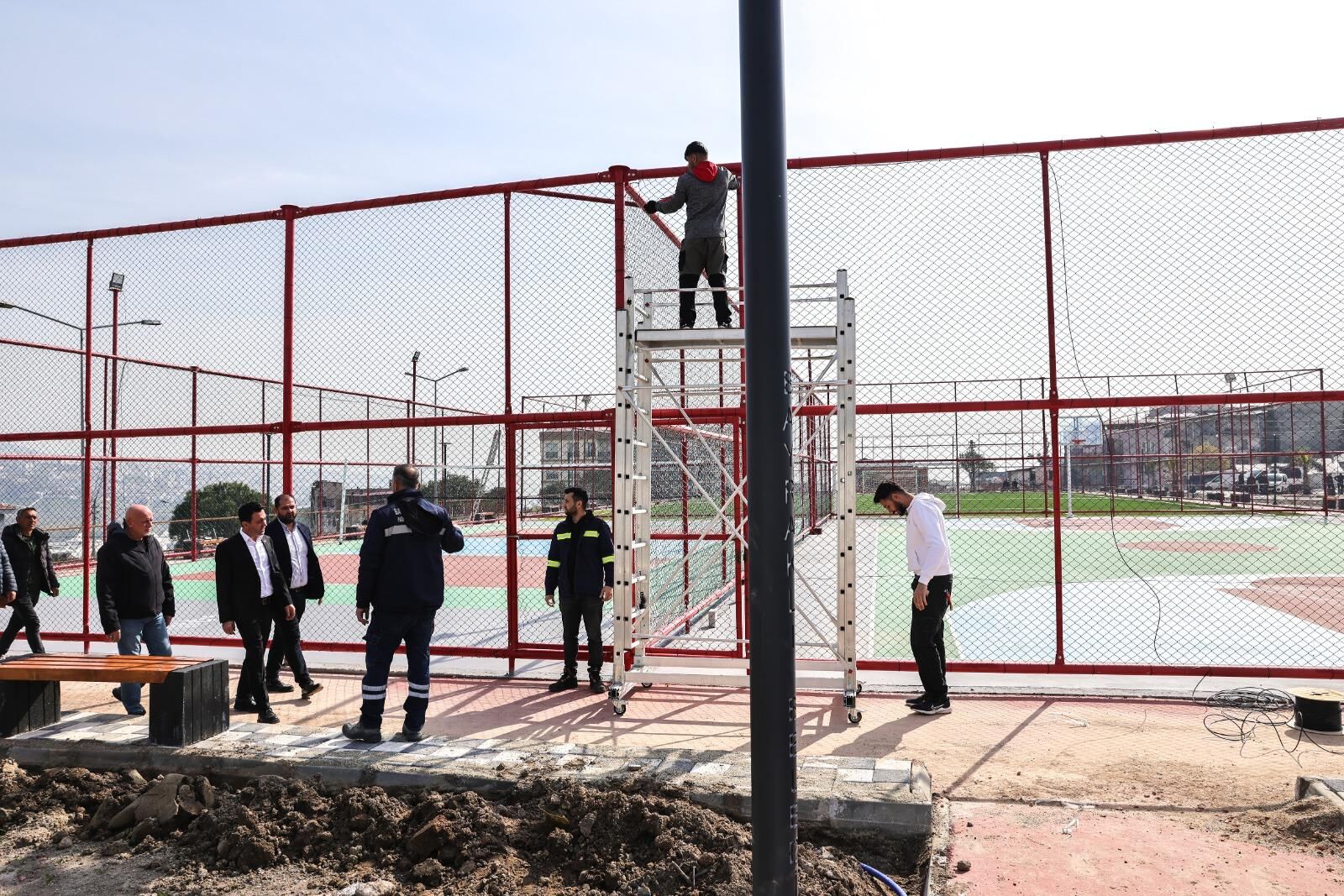 Bayraklı’da Ferdi Zeyrek Spor Kompleksi’nde Çalışmalar Sona Yaklaştı (6)