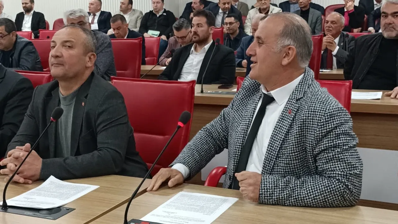 Buyuksehir Meclisinde Bacaksiz G