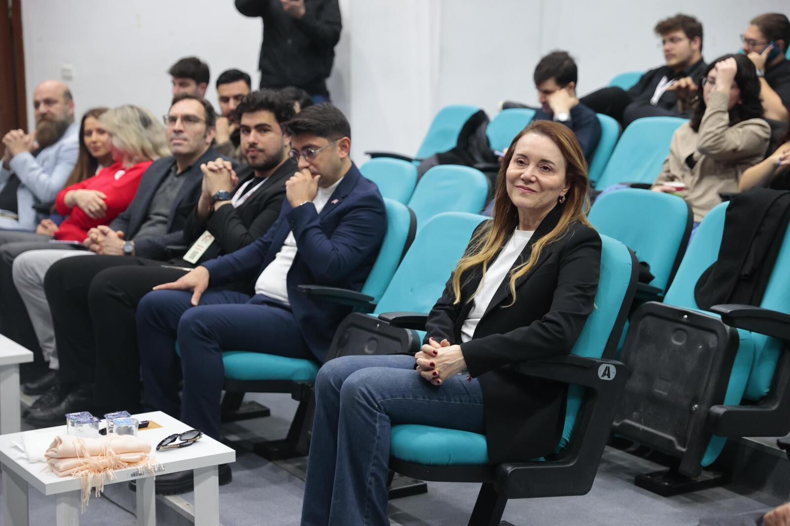 Gençler ‘Hibrit Kariyer Zirvesi’ Için Konak’ta Bir Araya Geldi (10)