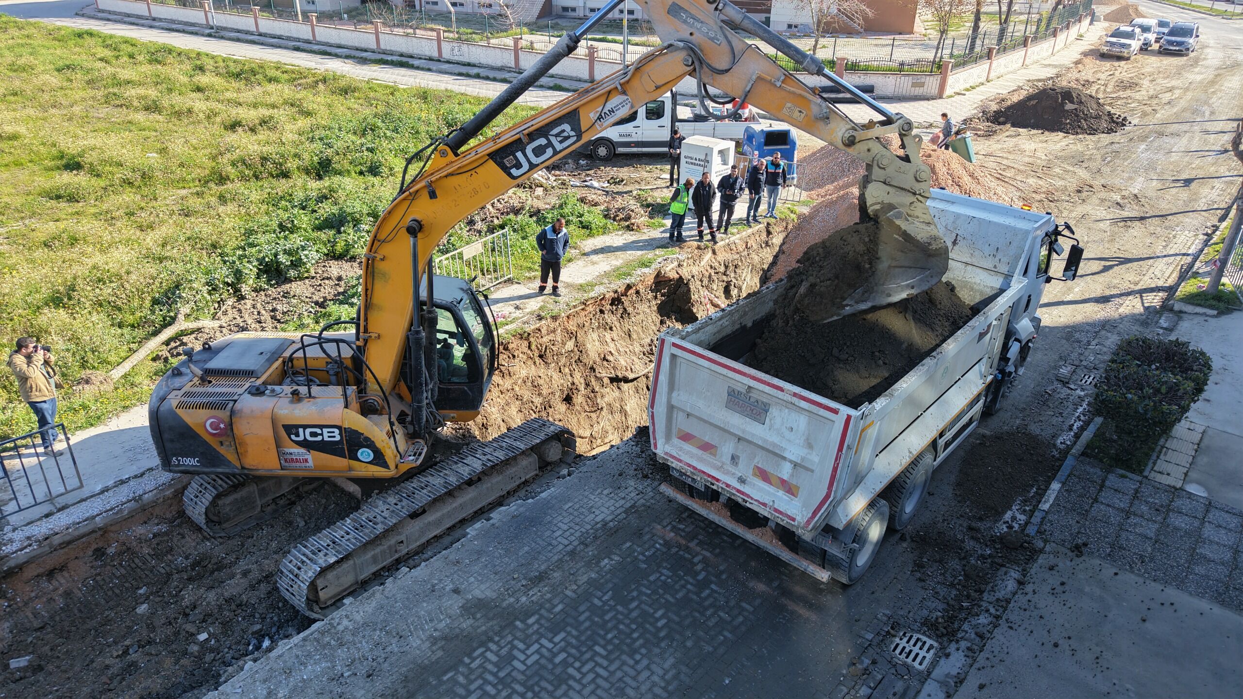 Güzelyurt Mahallesi’nde Sorunlu Kanalizasyon Hattı Yenileniyor (6)