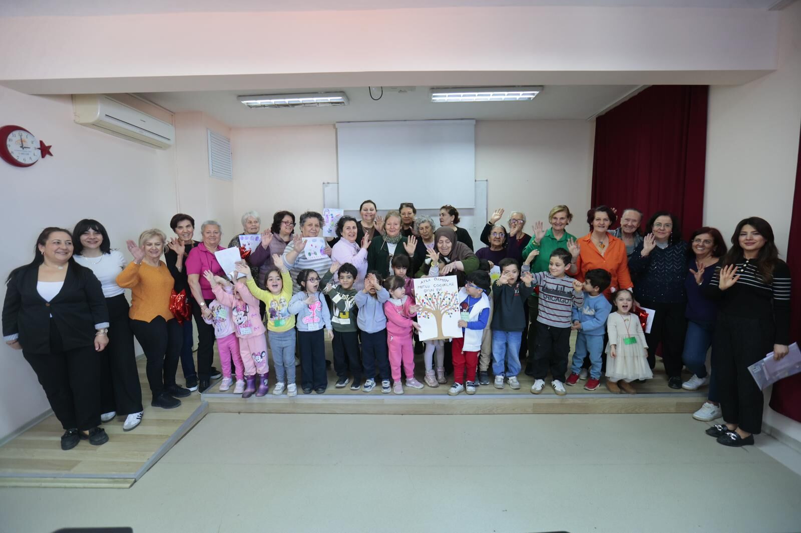 Konak’ın İleri Yaş Merkezi’nde Bayram Neşesi (6)