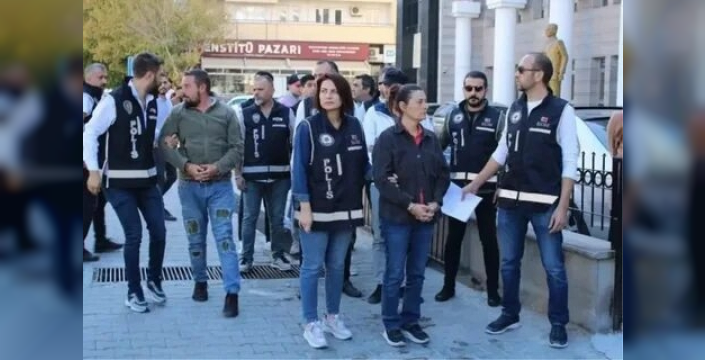 Kusadasi Belediyesine Rusvet Operasyonu Baskan Dahil 6 Gozalti 1773382029