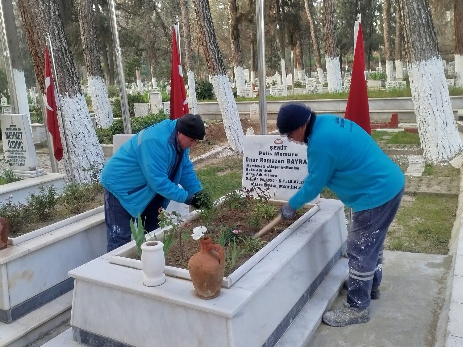Manisa Büyükşehir Belediyesi Şehitlikleri 18 Mart’a Hazırladı (10)
