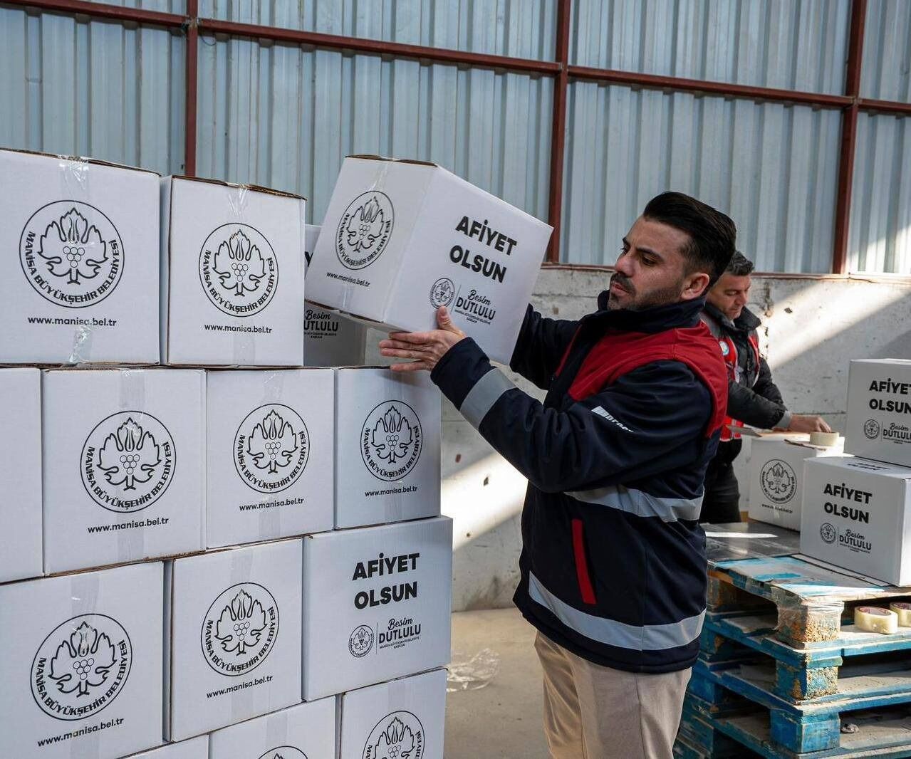 Manisa Büyükşehir’den Ramazan Dayanışması 22 Bin Aileye Gıda Desteği (1)