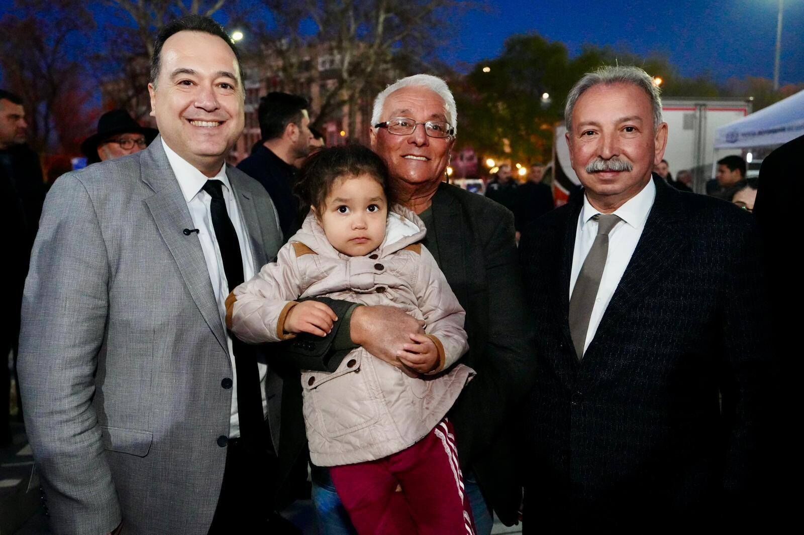 Ramazan’ın Bereketi Salihli’de Kurulan İftar Sofrasında Paylaşıldı (16)