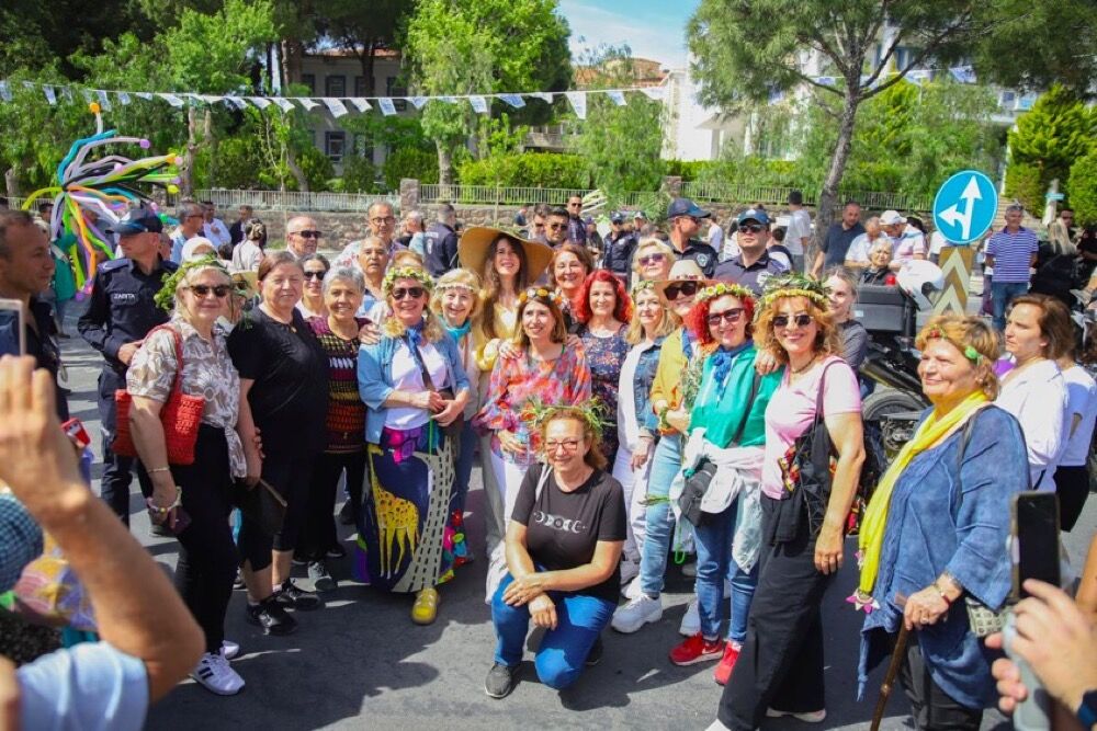15. Uluslararası Alaçatı Ot Festivali’nde Gastronomi Rekabeti Ve Lezzet Şöleni Başlıyor13. Alaçatı Ot Festivali Milyonları Ağırladı3
