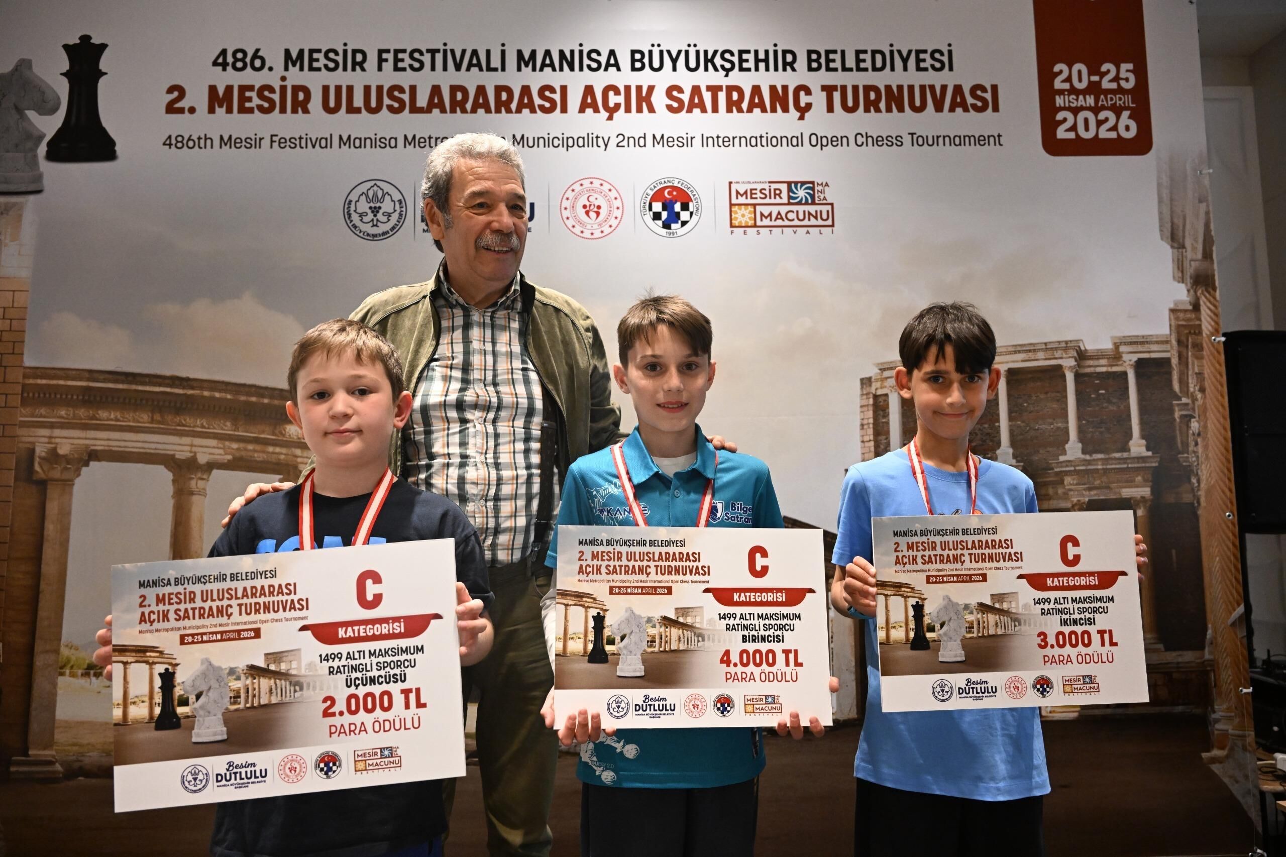 2. Mesir Uluslararası Açık Satranç Turnuvası’nda Ödüller Sahiplerini Buldu (1)