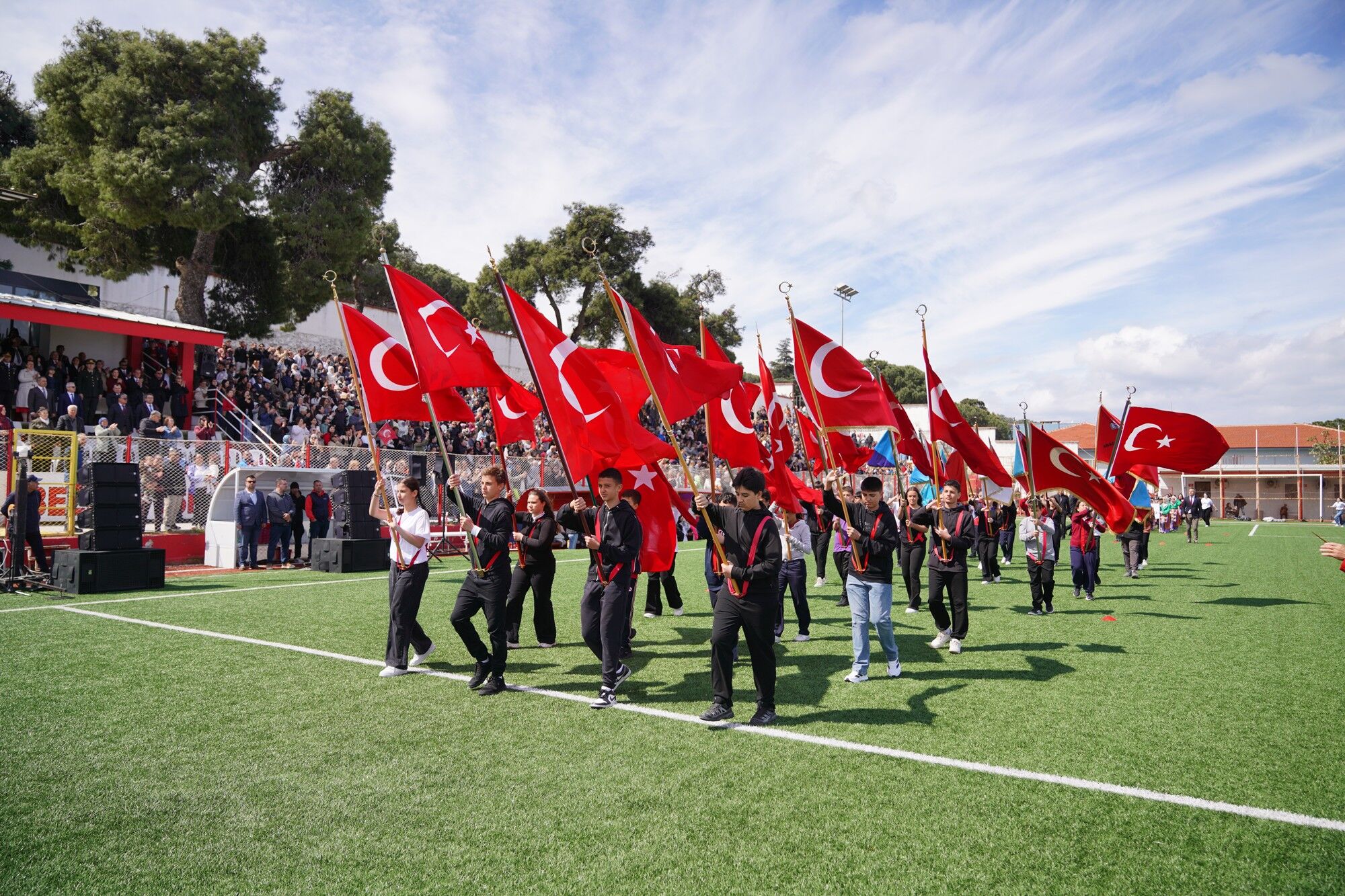 Ayvalik’ta 23 Ni̇san Coşkusu (6)