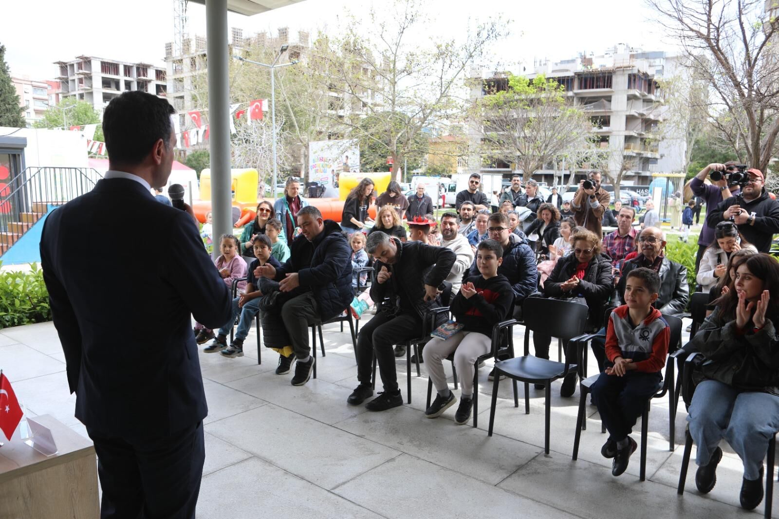 Bayraklı’da Çocuk Kitap Şenliği Yoğun İlgi Gördü (1)