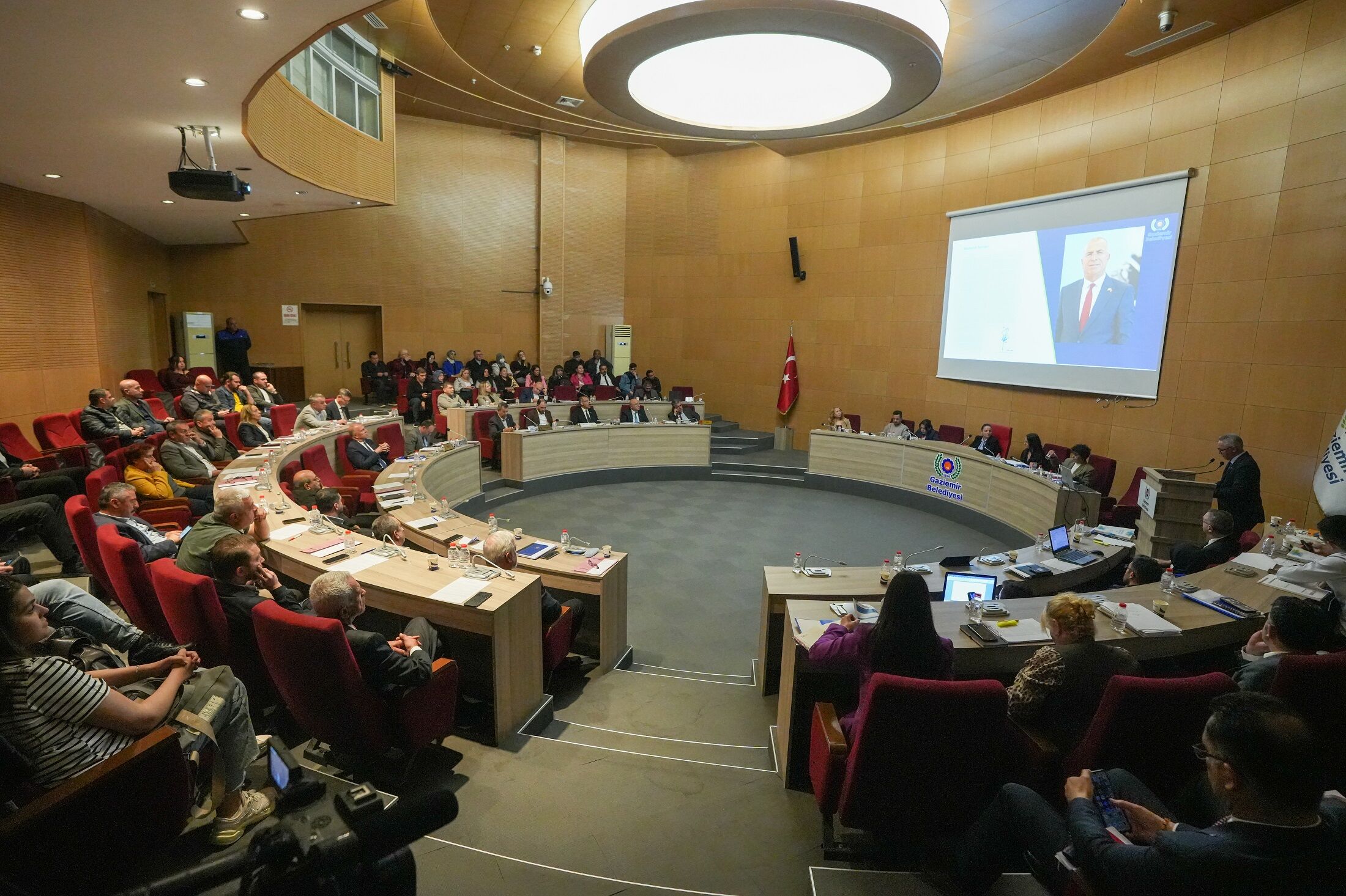 Gaziemir Belediyesi’nin Faaliyet Raporu Kabul Edildi (1)