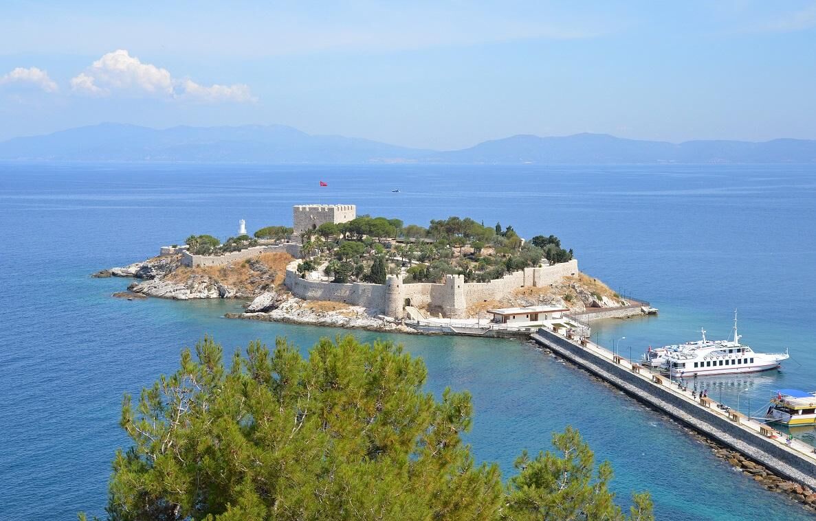 Güvercinada Kalesi
