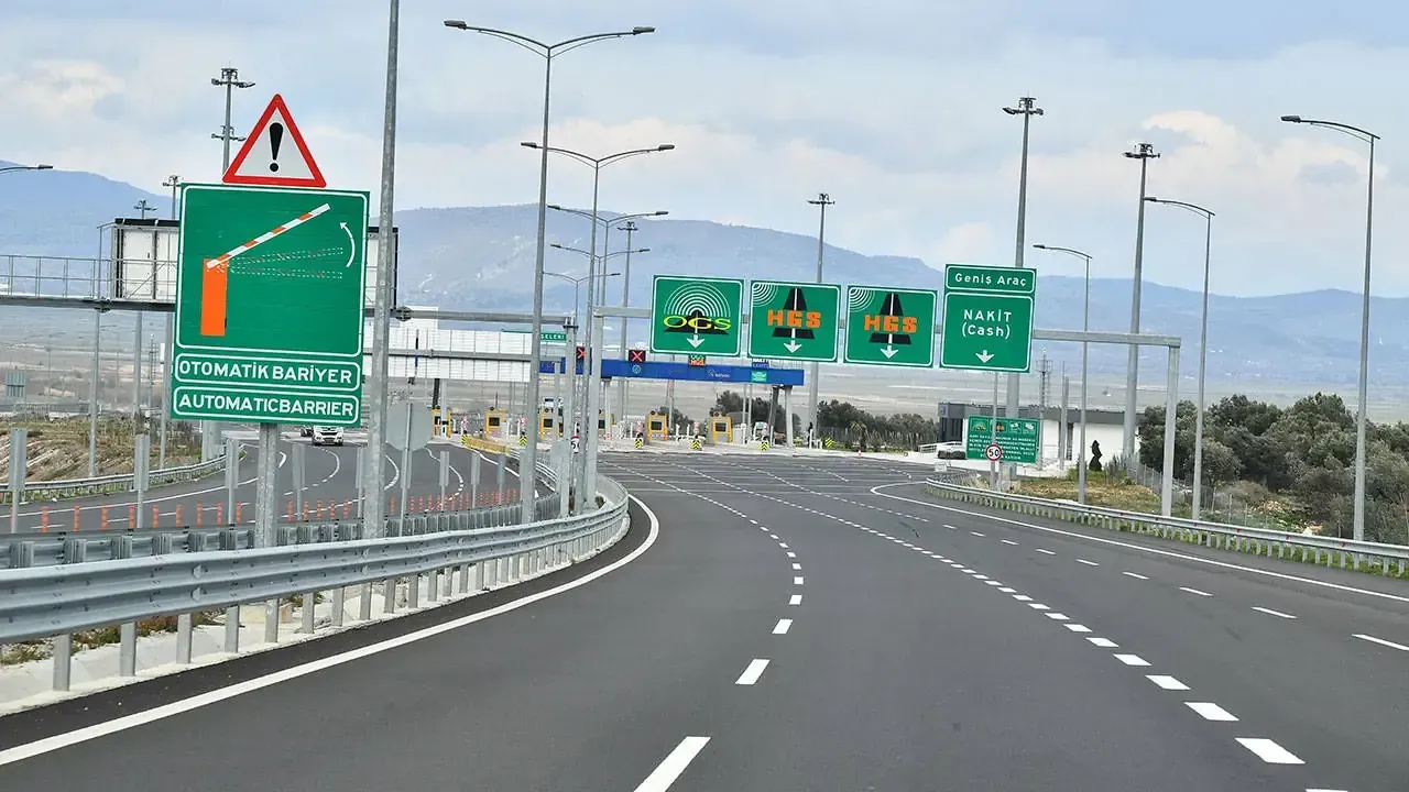 Izmir Cesme Otoyolu Satilacak Mi Cevdet Yilmaz Topu Ulastirma Bakanligina Atti 2