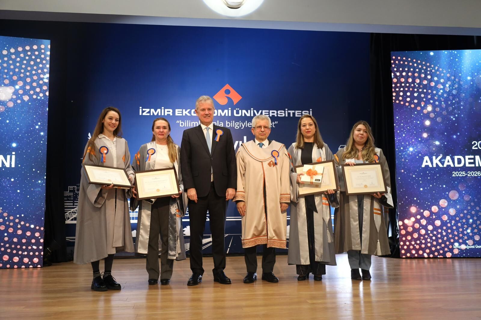 Mesleklerinde Profesörlüğe, Doçentliğe Ve Doktor Öğretim Üyeliğine Yükselen Akademisyenlere De Atama Belgeleri Verildi.