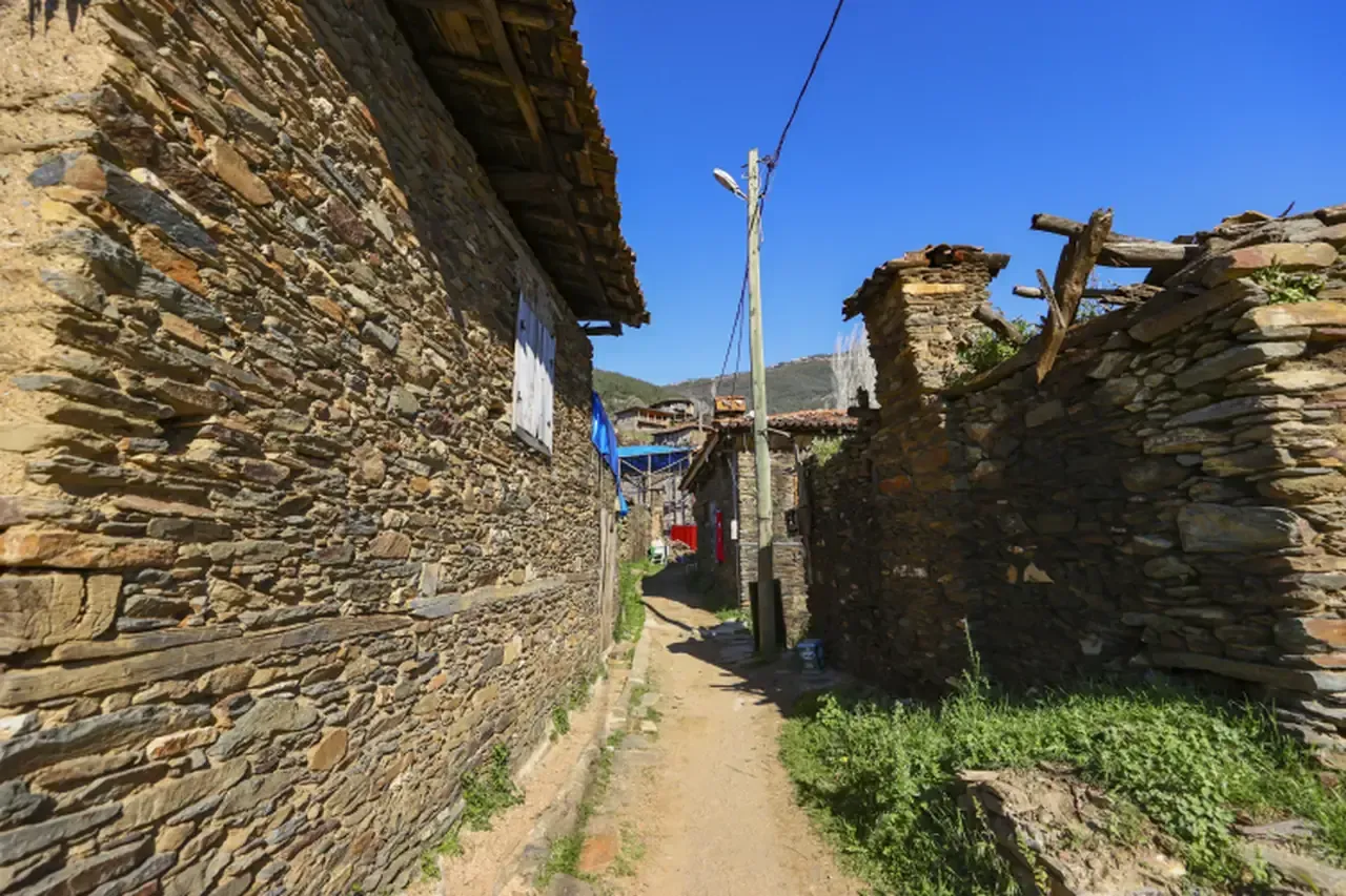 Restorasyon Suruyor Odemis In Hayalet Koyu Lubbey Turizmle Canlanacak 2