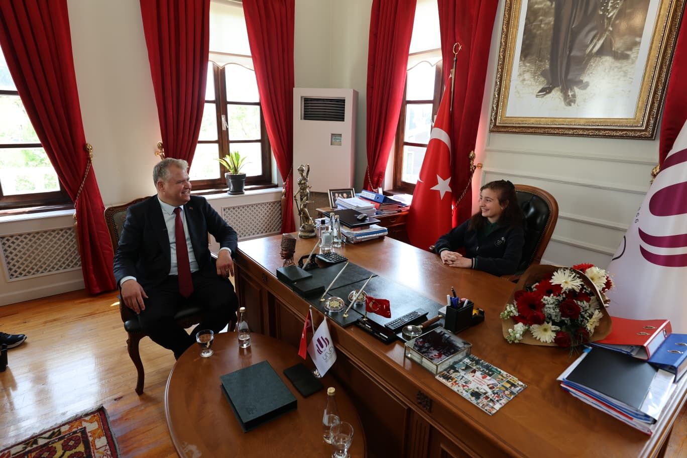 Urla Belediye Başkanlığı Koltuğuna Türkiye’nin Seçilmiş İlk Çocuk Meclisi Başkanı Oturdu (2)