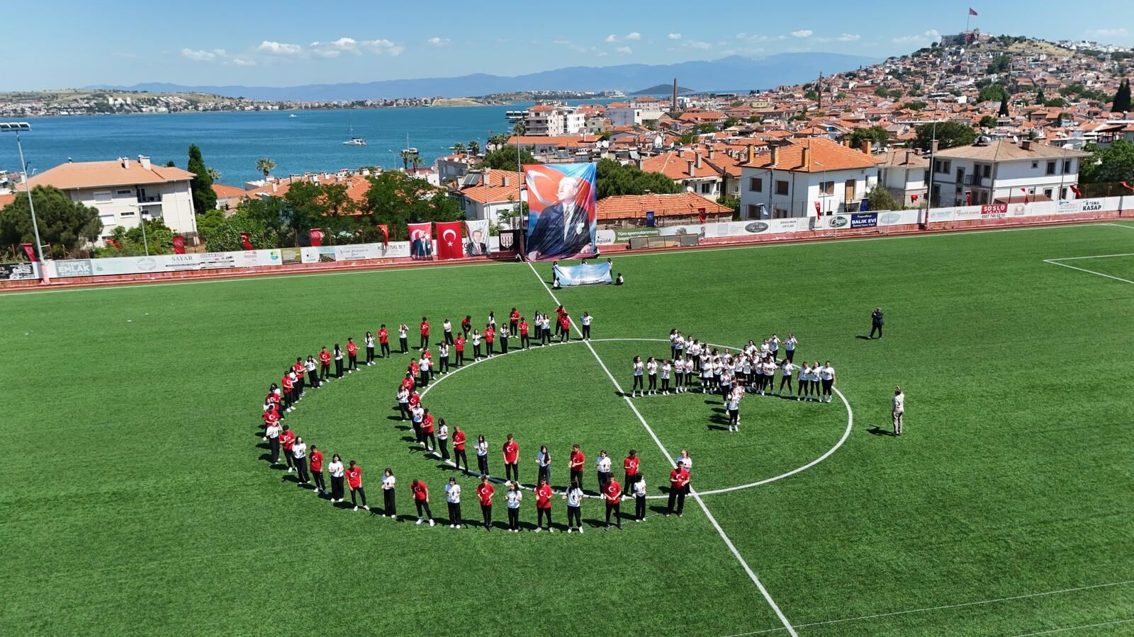 Ayvalik’ta 19 Mayis Coşkusu (11)