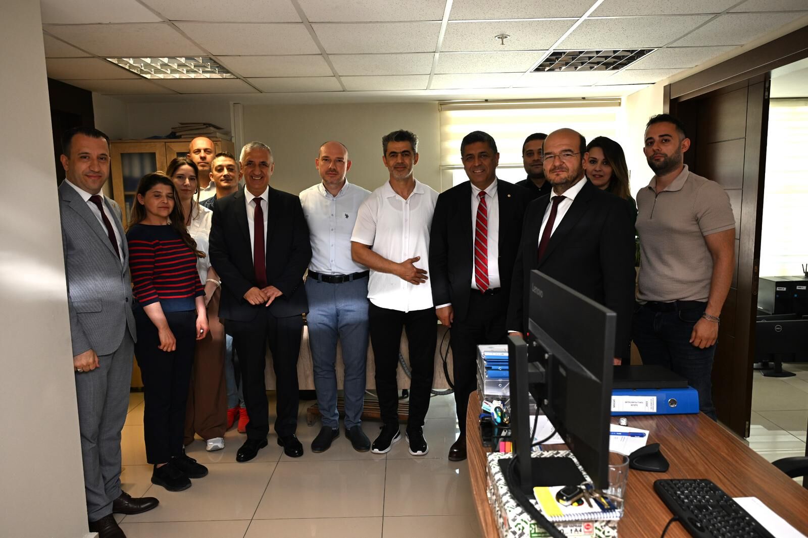 Büyükşehir Yönetiminden Personele Bayram Ziyareti (27)