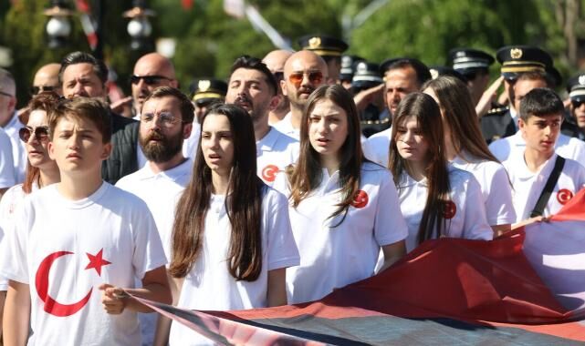 Istanbul Da 19 Mayis Ataturk U Anma Genclik Ve Spor Bayrami Kutlaniyor 1097