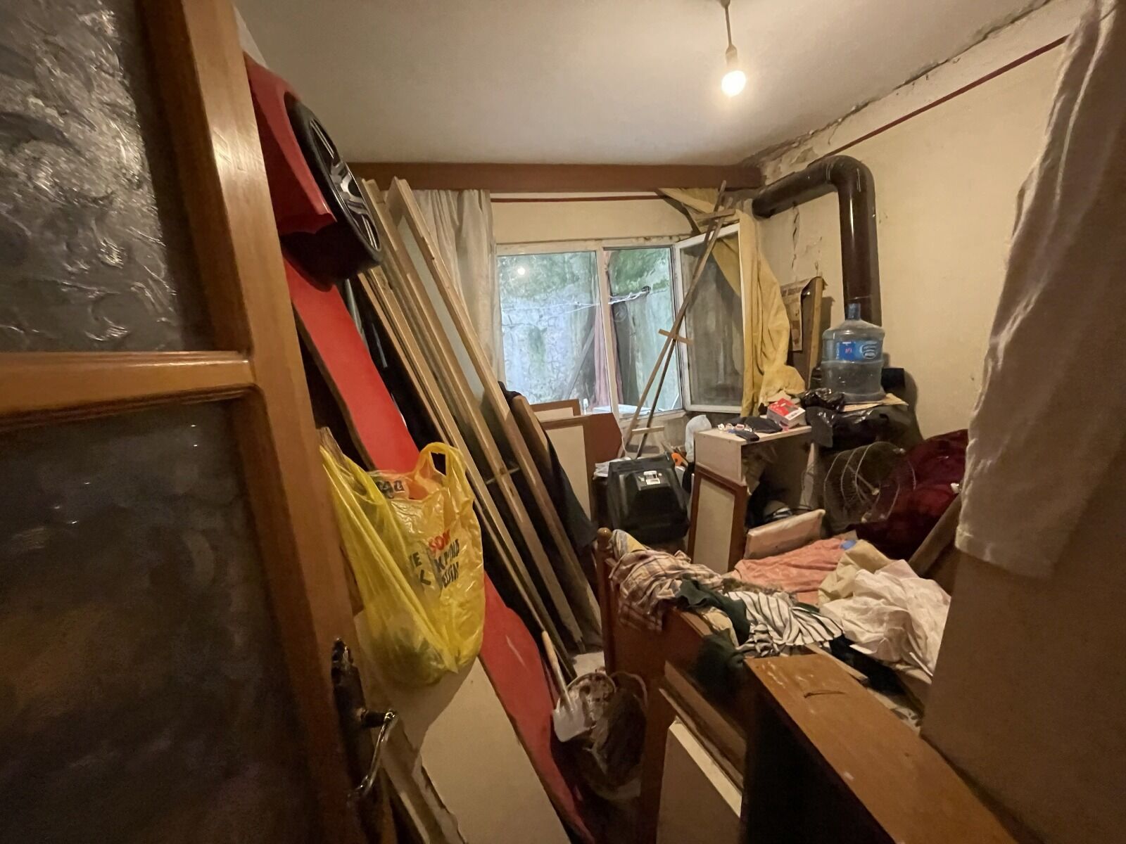 Konak’ta Çöp Eve Geçit Verilmedi 10 Ton Atık Çıkarıldı (7)