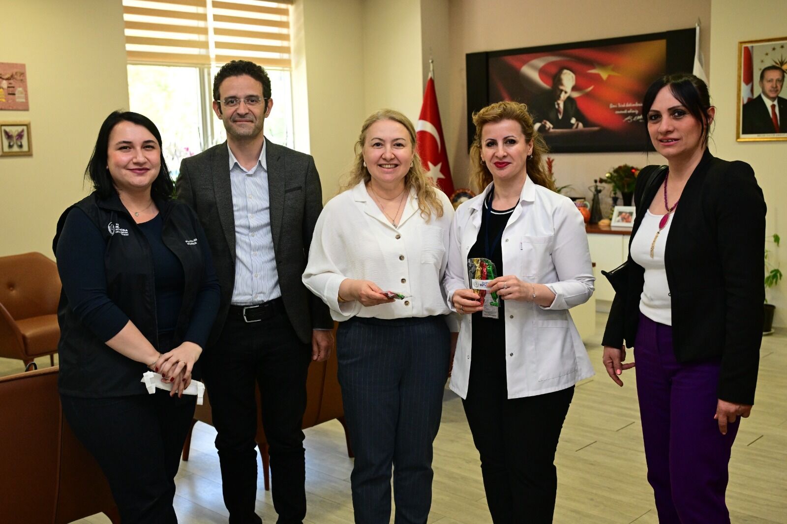 Manisa Büyükşehir Belediyesi Şifayı Hastanelere Taşıdı (12)