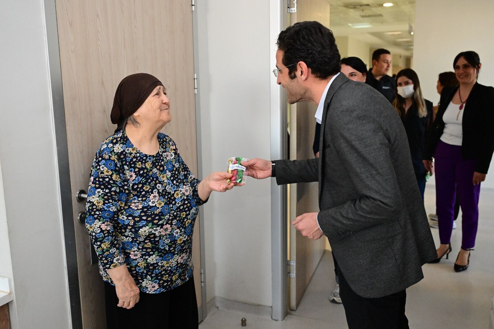 Manisa Büyükşehir Belediyesi Şifayı Hastanelere Taşıdı (6)
