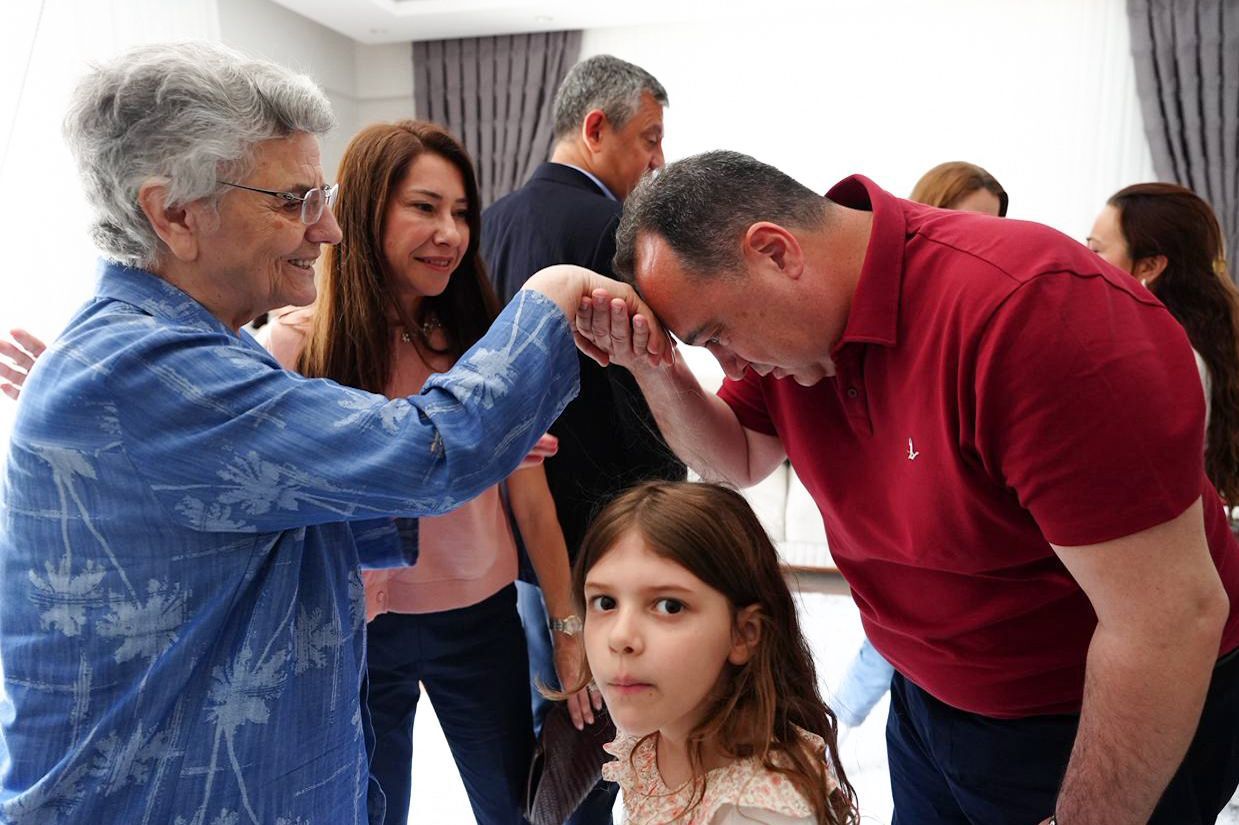 Manisa’da Anlamlı Anneler Günü Ziyaretleri (2)