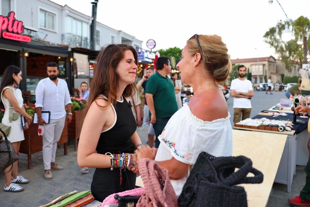 Çeşme’de Kadın Emeği Gece Pazarlarında Hayat Buluyorphoto 2026 06 11 12 01 35 2