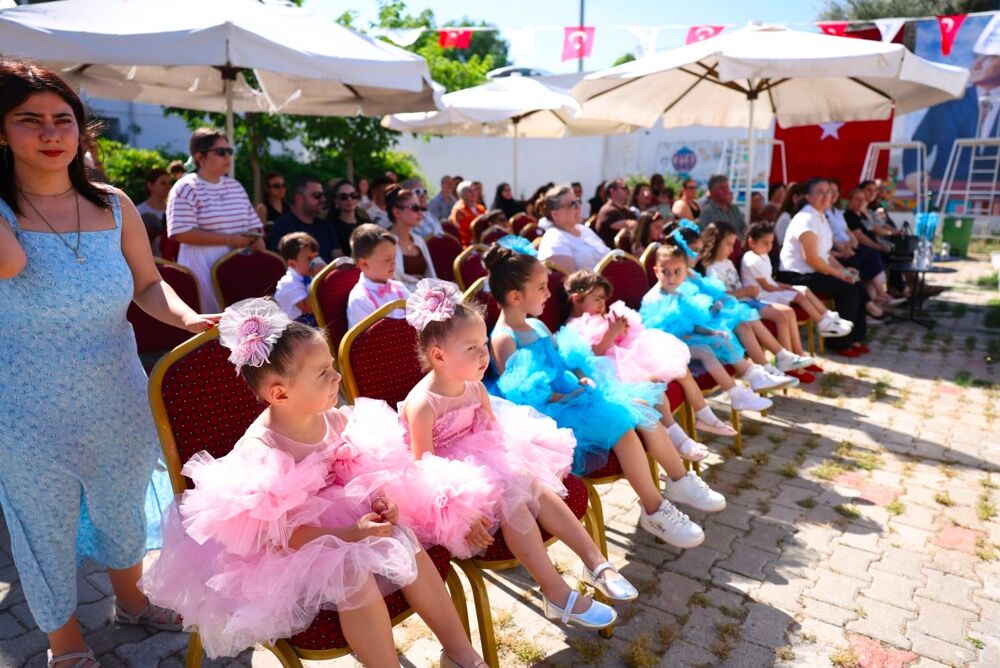 Yuvamız Çeşme’de Minikler Sertifikalarını Aldıphoto 2026 06 03 17 32 29