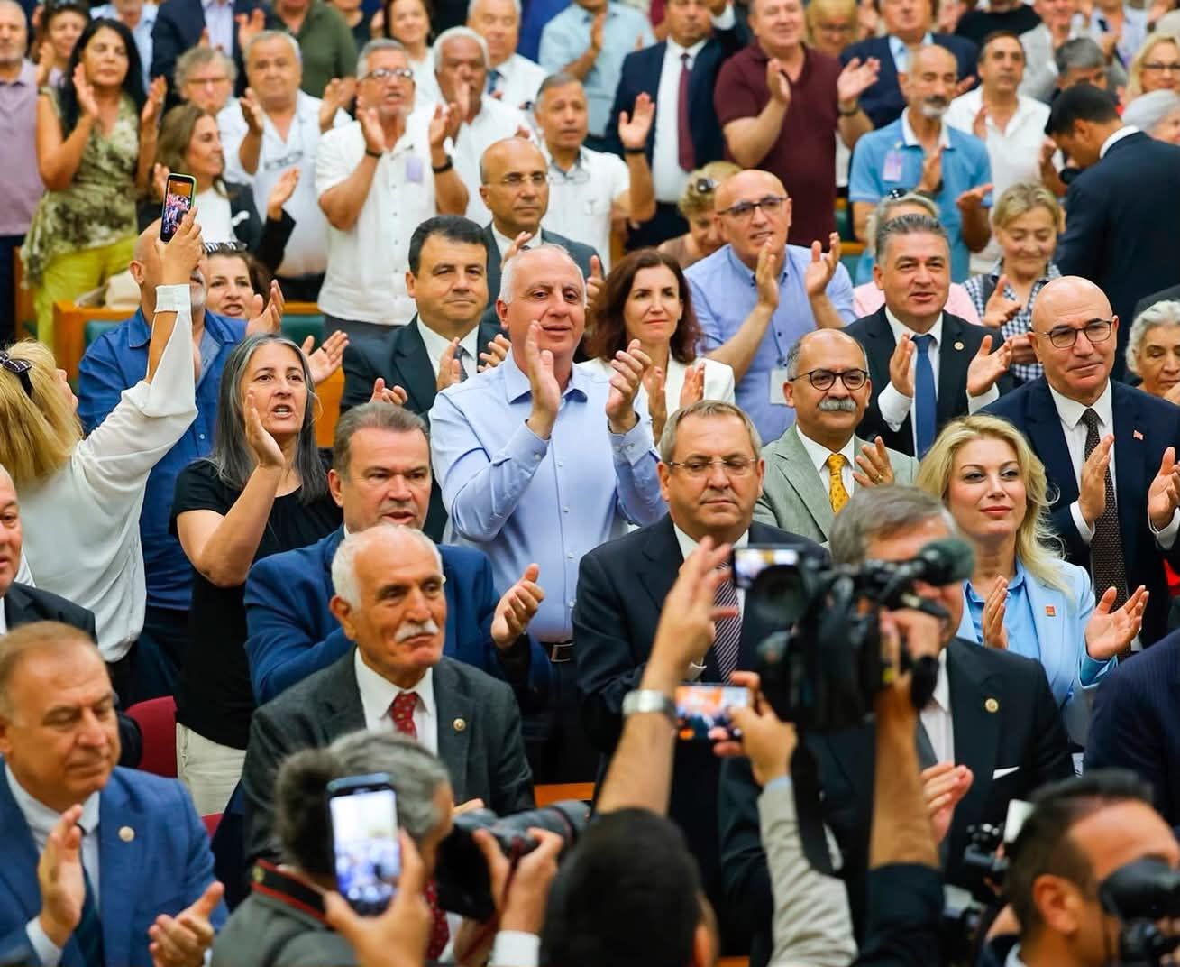 Ayvalık Belediye Başkanı Mesut Ergin, Chp Genel Başkanı Özgür Özel'i Ziyaret Etti 5