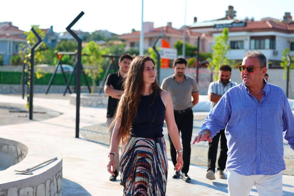 Başkan Lâl Denizli, Park Ve Bahçeler Çalışmalarını Yerinde Incelediphoto 2026 07 22 09 48 42 3.Jpg