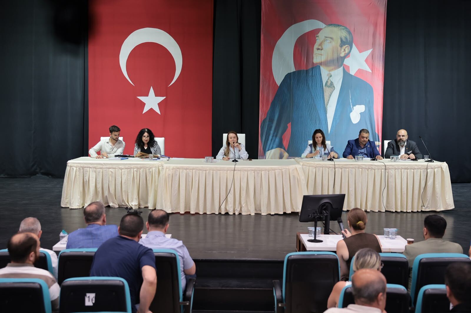 Başkan Mutlu, El Birliğiyle Daha Estetik Bir Konak Için Çalışıyoruz (1)