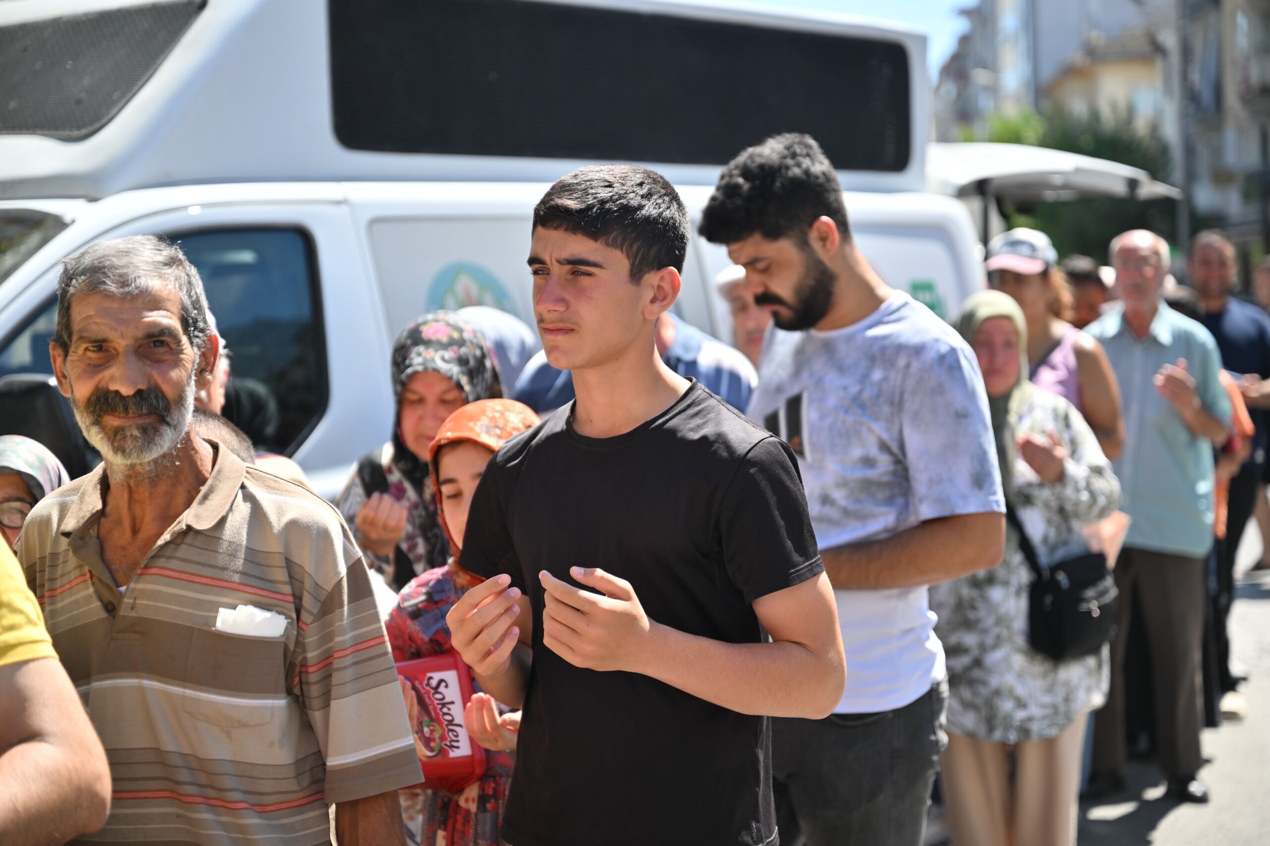 Büyükşehir’den Alaybey Ve Laleli Pazarlarında Aşure İkramı (3)