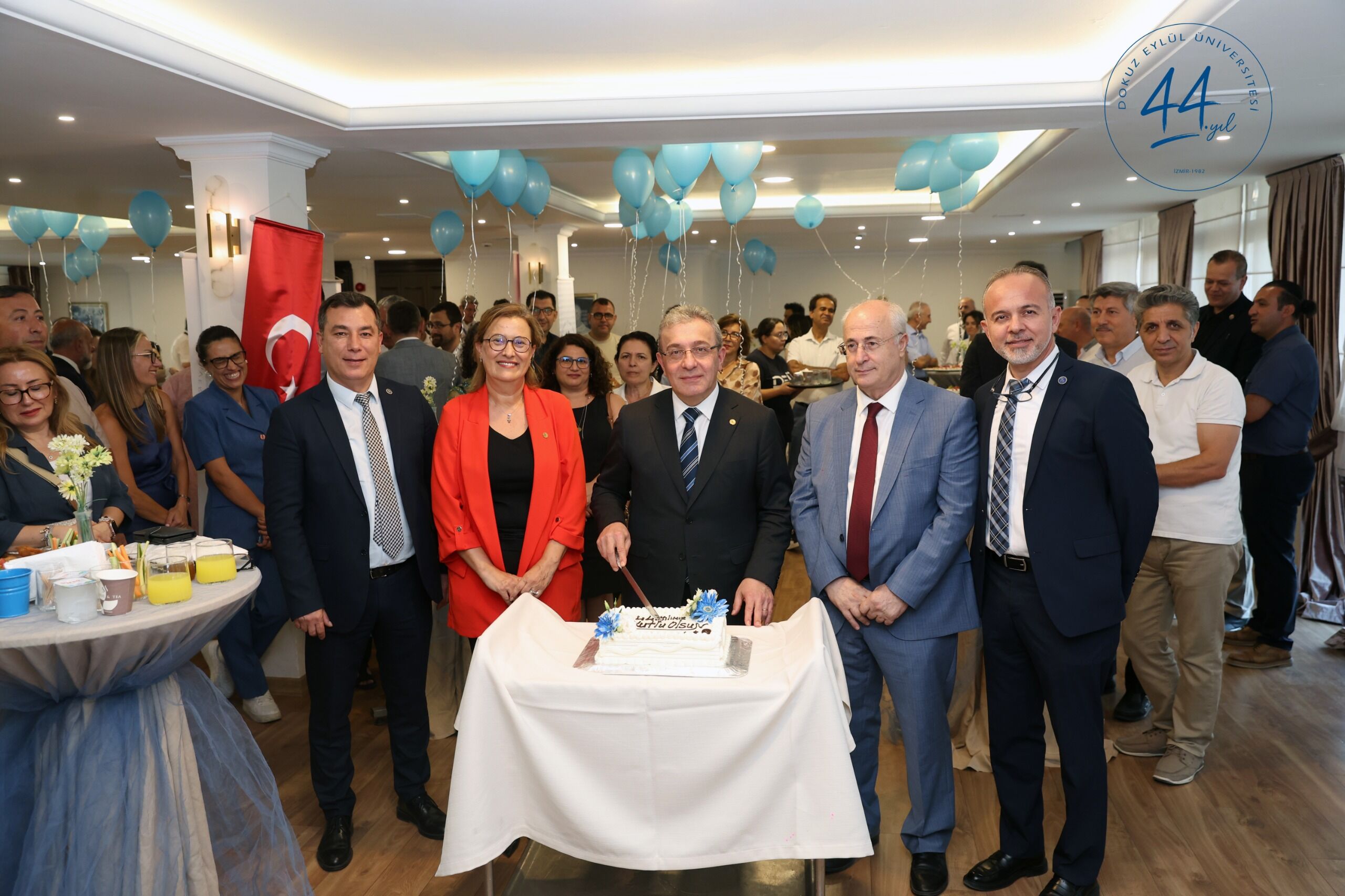Deü, 44. Kuruluş Yil Dönümünü Tanitim Resepsi̇yonuyla Kutladi (5)