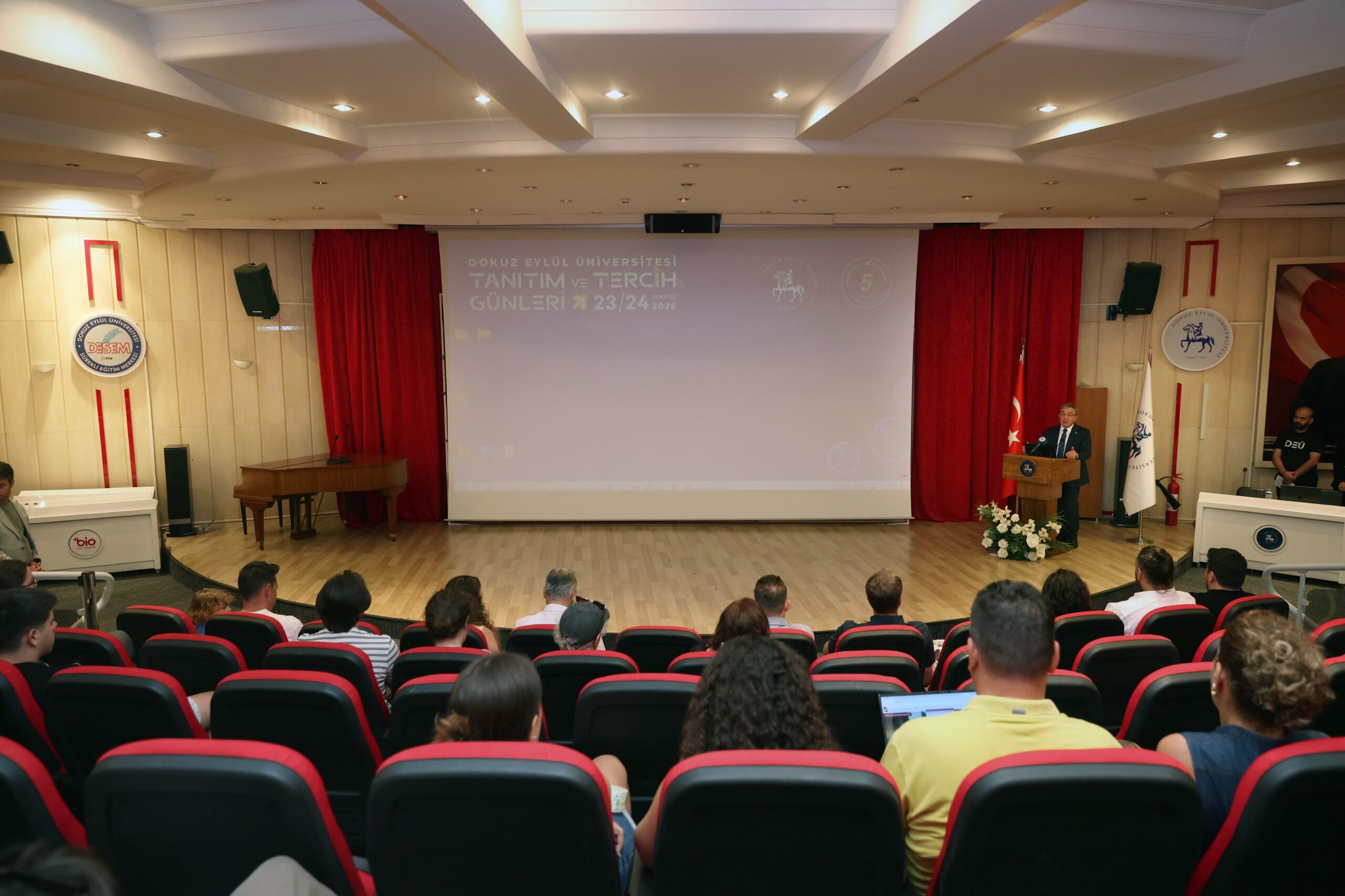 Deü'de Tanitim Ve Terci̇h Günleri̇ Tamamlandi (1)-1