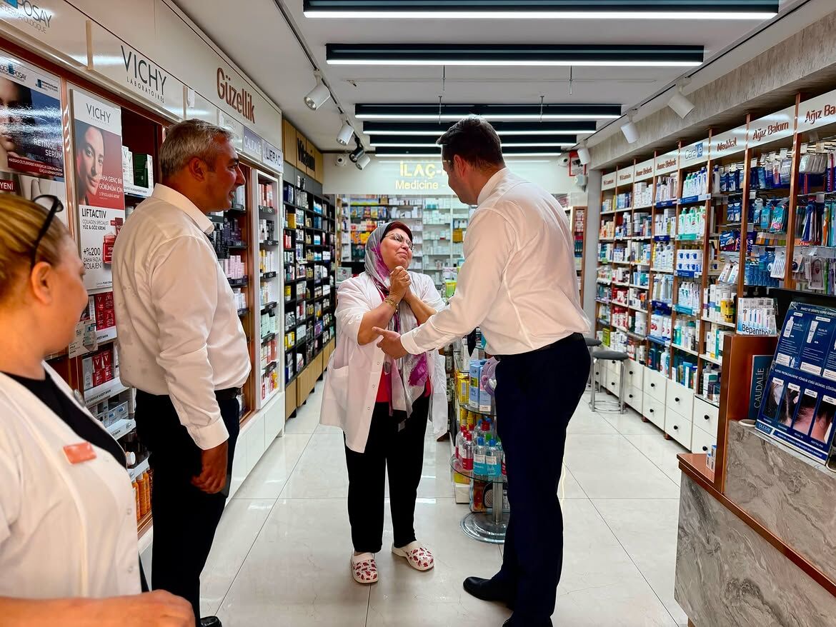 📍 Karşıyaka’dayızi̇l Yöneticilerimiz, Kadın Kollarımız, Gençlik Kollarımız, İlçe Başkanımız Leve (1)