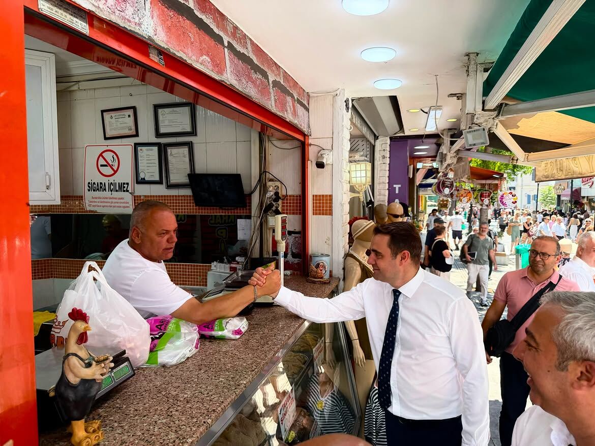 📍 Karşıyaka’dayızi̇l Yöneticilerimiz, Kadın Kollarımız, Gençlik Kollarımız, İlçe Başkanımız Leve (3)