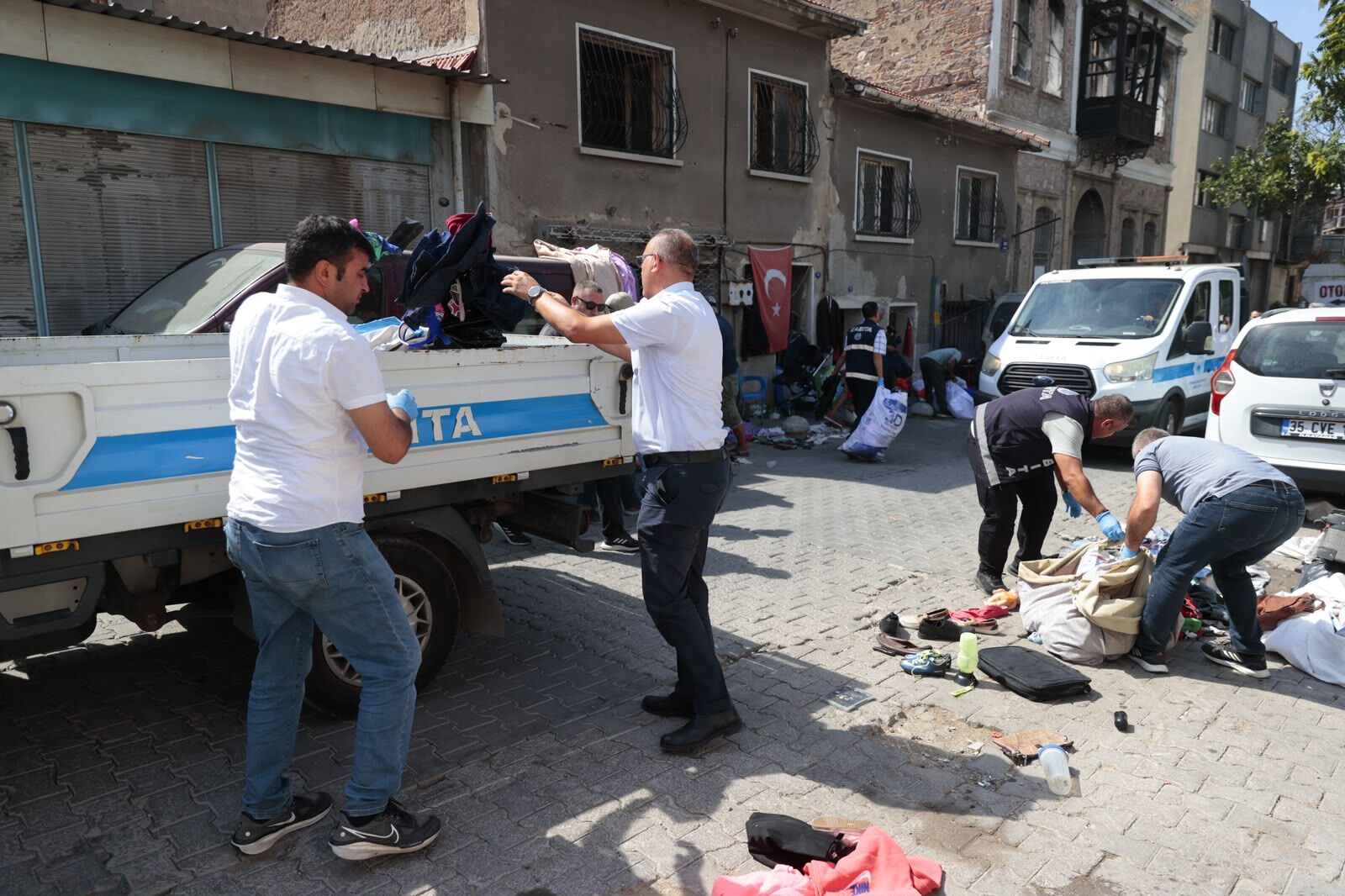 Konak Zabıtasından Izinsiz Seyyar Satışa Sıkı Denetim (3)