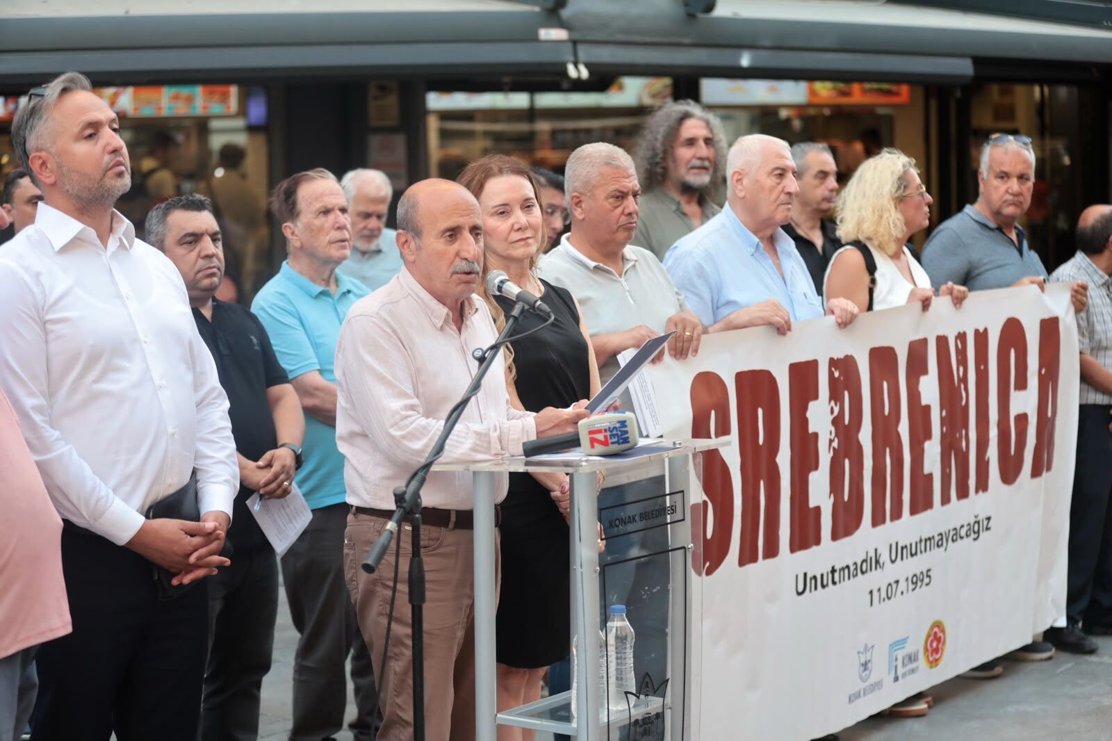 Srebrenitsa’da Katledilen Canlar Konak’ta Anıldı (2)