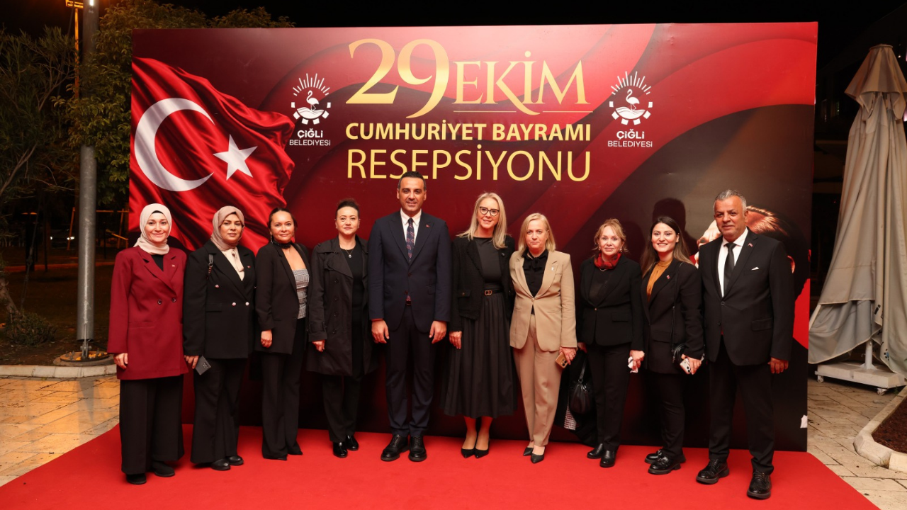 Çiğli'de Başkan Onur Emrah Yıldız Ev Sahipliğinde Cumhuriyet Resepsiyonu (1)